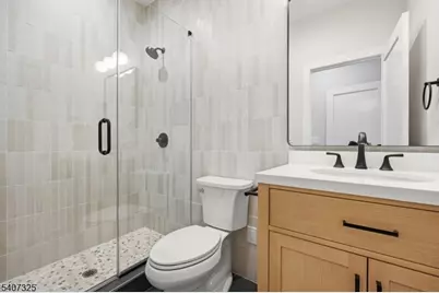 1 Breton Pl, Livingston, NJ 07039 - Photo 17