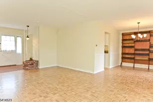 19 Jamestown Rd, Montgomery Township, NJ 08502 - Photo 3