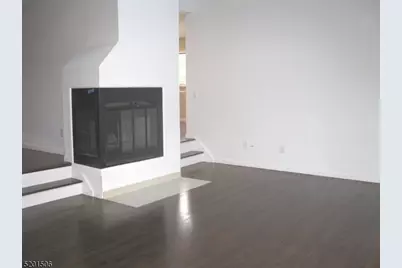 19 Robertson Ct, Morristown, NJ 07960 - Photo 5