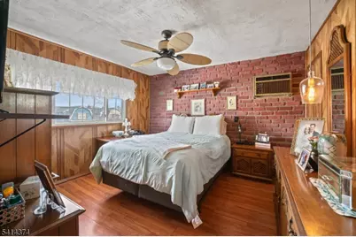 200 Page Ave, Lyndhurst Township, NJ 07071 - Photo 13