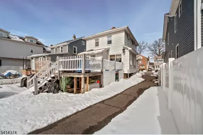 200 Page Ave, Lyndhurst Township, NJ 07071 - Photo 23