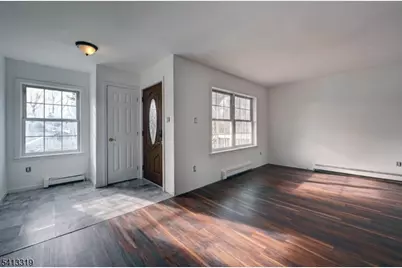 74 Camp Ln, Fairfield, NJ 07004 - Photo 5