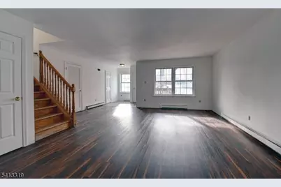 74 Camp Ln, Fairfield, NJ 07004 - Photo 7