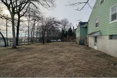 230 Macdonald Dr, Wayne, NJ 07470 - Photo 27