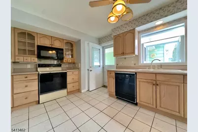 230 Macdonald Dr, Wayne, NJ 07470 - Photo 9