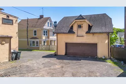 146 S Munn Ave, East Orange, NJ 07018 - Photo 15