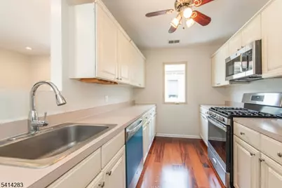 140 Sunrise Dr, Hanover Township, NJ 07981 - Photo 3