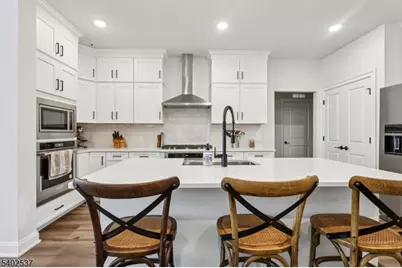 28 Dahlia Dr #28, Warren Township, NJ 07059 - Photo 5