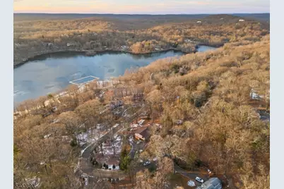 8 Brush Hill Rd, Kinnelon, NJ 07405 - Photo 31