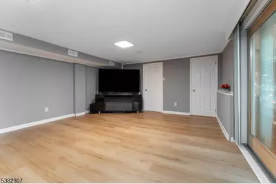 25 Fawn Dr, Raritan Township, NJ 08822 - Photo 15