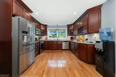 25 Fawn Dr, Raritan Township, NJ 08822 - Photo 5