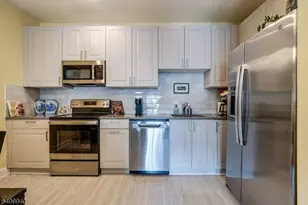 6411 Richmond Rd, West Milford, NJ 07480 - Photo 9