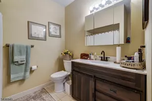 6411 Richmond Rd, West Milford, NJ 07480 - Photo 17