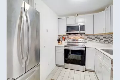 352A N Oraton Pkwy, East Orange, NJ 07017 - Photo 11