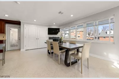 1070 Cumbermeade Rd, Fort Lee, NJ 07024 - Photo 9