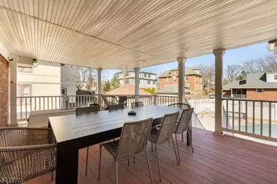 1070 Cumbermeade Rd, Fort Lee, NJ 07024 - Photo 17