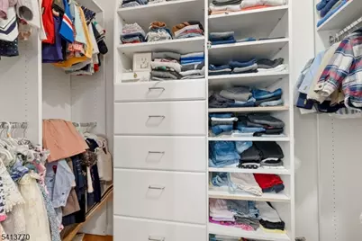 1070 Cumbermeade Rd, Fort Lee, NJ 07024 - Photo 23