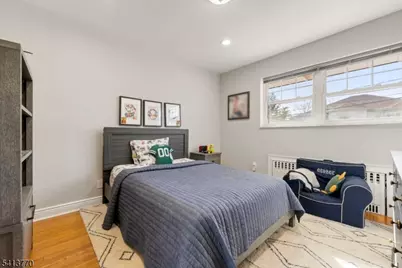 1070 Cumbermeade Rd, Fort Lee, NJ 07024 - Photo 19