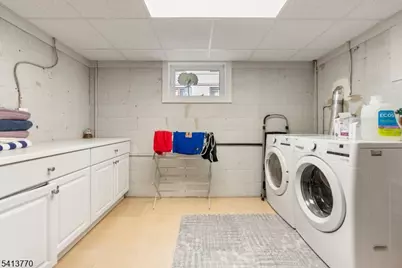 1070 Cumbermeade Rd, Fort Lee, NJ 07024 - Photo 35