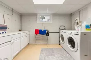 1070 Cumbermeade Rd, Fort Lee, NJ 07024 - Photo 35