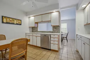 10C Heritage Dr, Chatham Township, NJ 07928 - Photo 5