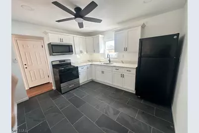 134 Isabella Ave #1, Newark, NJ 07106 - Photo 5