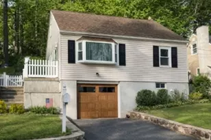 83 Chestnut Hill Dr W, Denville, NJ 07834 - Photo 1