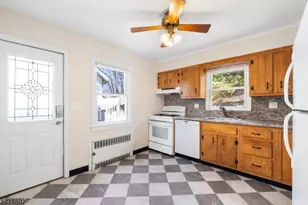 83 Chestnut Hill Dr W, Denville, NJ 07834 - Photo 7