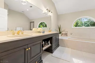 9 Woodland Ct, Wayne, NJ 07470 - Photo 15