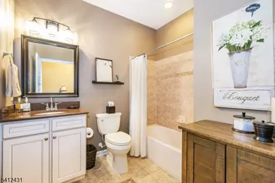 7 Graphite Dr, Woodland Park, NJ 07424 - Photo 7