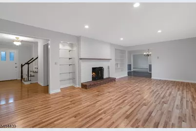 1 Crest Dr, Bernards Township, NJ 07920 - Photo 3