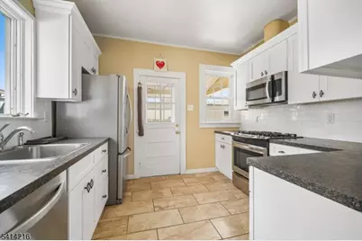 239 Washington St, Berkeley Heights Township, NJ 07922 - Photo 7