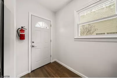 31 Park Ave, Dumont, NJ 07628 - Photo 9