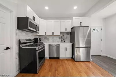 31 Park Ave, Dumont, NJ 07628 - Photo 11