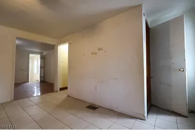 273 S 18th St, Newark, NJ 07103 - Photo 9