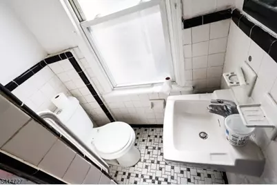 741 Highland Ave, Newark, NJ 07104 - Photo 21