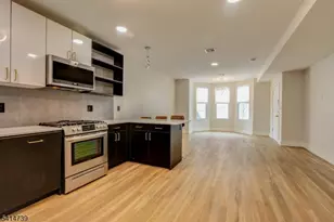 623 38th St, Union City, NJ 07087 - Photo 5