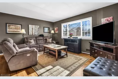 11 Fulton Rd, Franklin Township, NJ 08873 - Photo 3