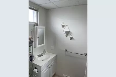 632 Chase Ave, Lyndhurst Township, NJ 07071 - Photo 9