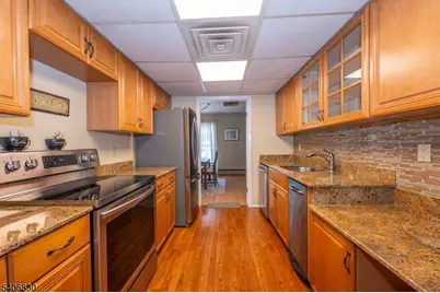 11 Cerone Ct, West Orange Township, NJ 07052 - Photo 5