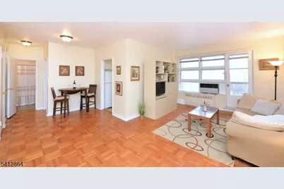 5 Roosevelt Pl #2B, Montclair Twp., NJ 07042 - Photo 1