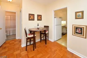 5 Roosevelt Pl, Montclair Twp., NJ 07042 - Photo 5