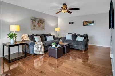 2 Foxwood Dr #E, Morris Plains, NJ 07950 - Photo 3