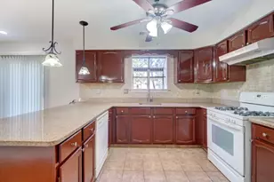 271 Dochery Pl, Franklin Township, NJ 08873 - Photo 9