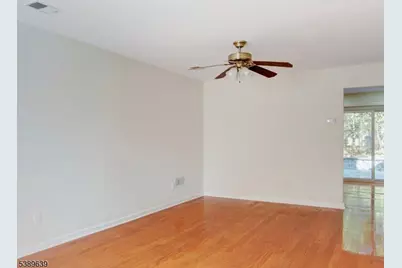 271 Dochery Pl, Franklin Township, NJ 08873 - Photo 5