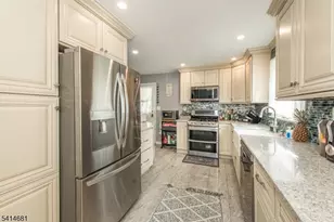 153 Algonquin Trail, Wayne, NJ 07470 - Photo 7