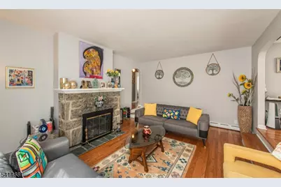 153 Algonquin Trl, Wayne, NJ 07470 - Photo 3