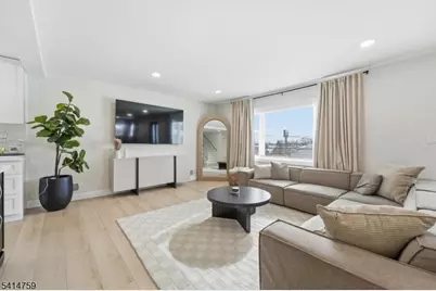 60 Rollins Ave, Clifton, NJ 07011 - Photo 5