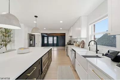 60 Rollins Ave, Clifton, NJ 07011 - Photo 11