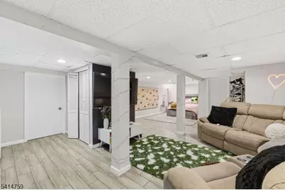 60 Rollins Ave, Clifton, NJ 07011 - Photo 27